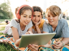 Parenting is a Journey, Don't Take It Alone: Who Is Gen-Z or i-Gen?