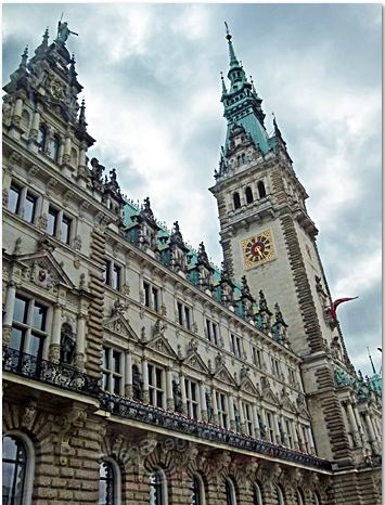 Yonit's%20Journey%20Hamburg%20Rathaus.JPG