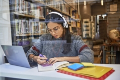 HIAS Chicago Scholarships